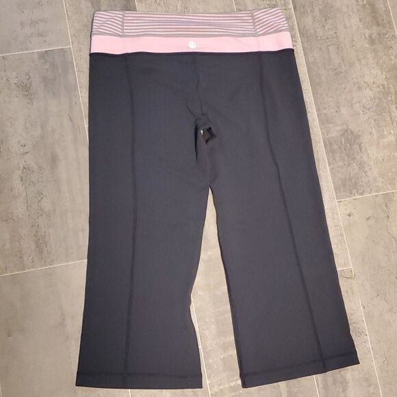 Lululemon Reversible Clam Digger Gray/Pink crop - Picture 7 of 8
